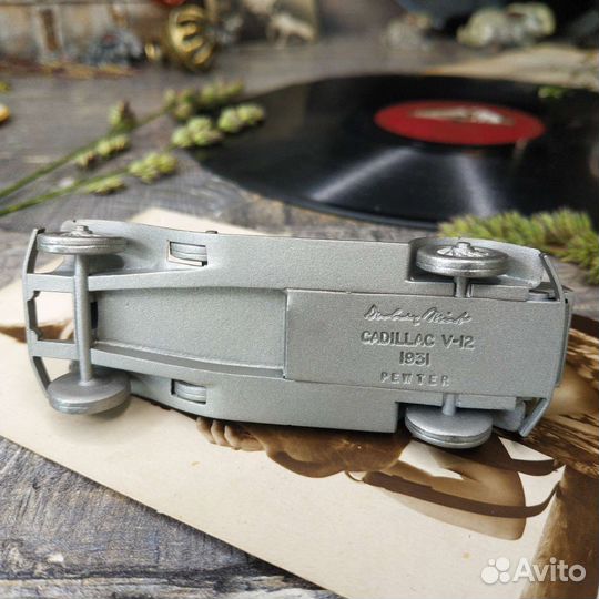 Антиквариат из Европы. Модели автомобилей, олово