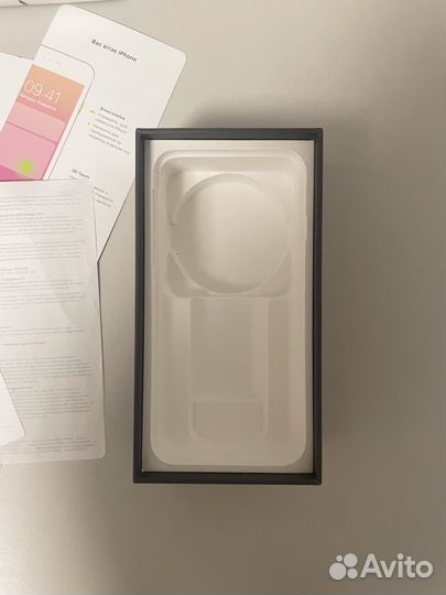 Коробка от iPhone 8 64GB