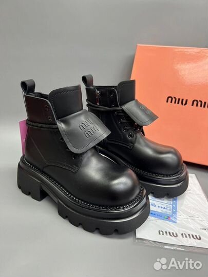 Ботинки Miu Miu с мехом