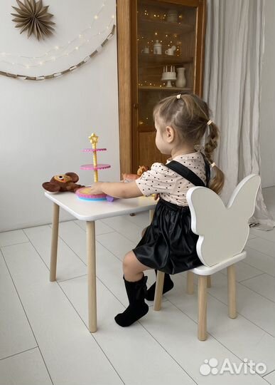 Детский стол и стул для малышей