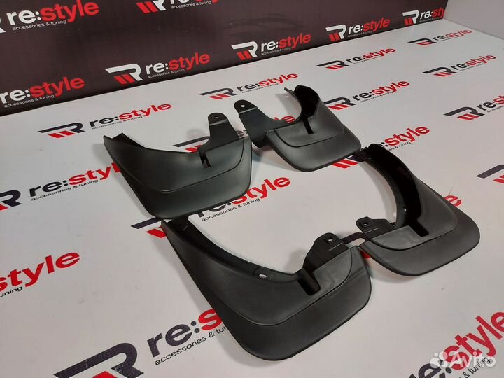 Брызговики Toyota Lite Ace Noah 96-00г