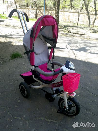 Детский велосипед с ручкой