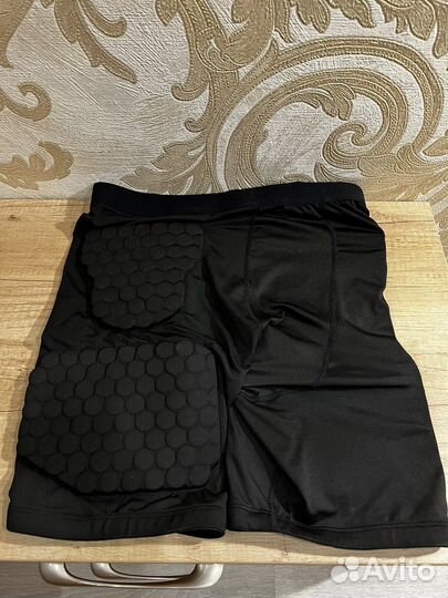 Компрессионные шорты с защитой