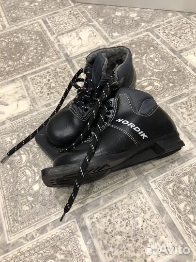 Лыжные ботинки