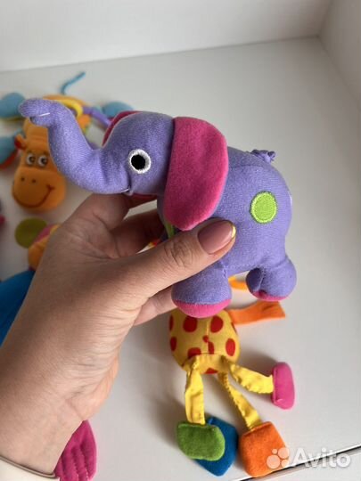 Игрушки подвески Tiny love