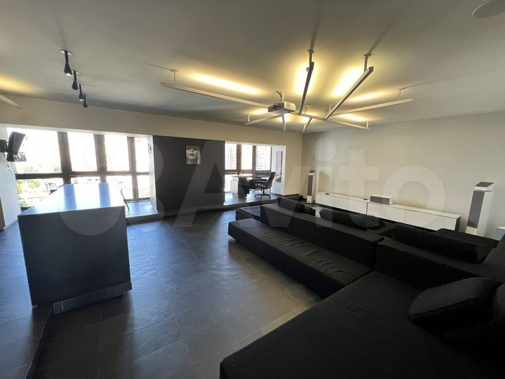 4-к. квартира, 180 м², 9/9 эт.