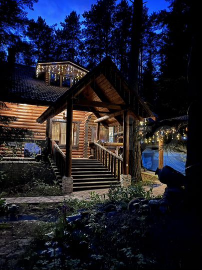 Таунхаус 240 м² на участке 15 сот.