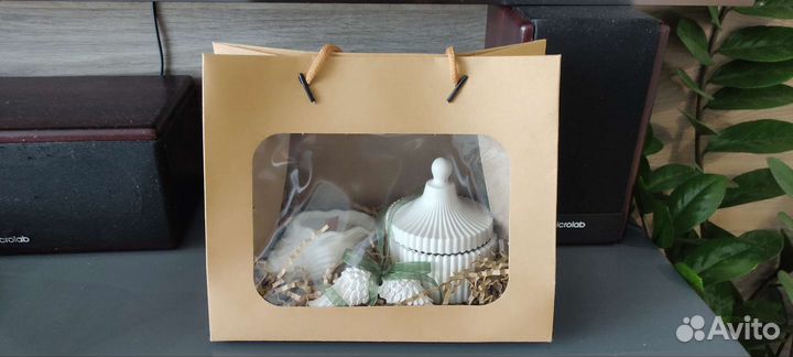 Набор ароматических свечей в подарочной упаковке