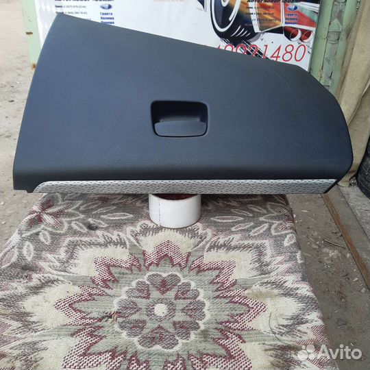 Бардачок LADA vesta с микролифтом