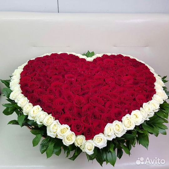 Букет розы в корзине