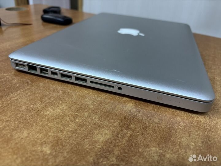 Macbook pro 13 2011 i7 16gb ram ssd