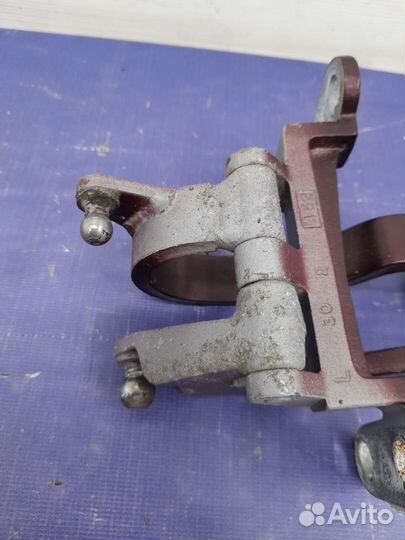 Петля двери багажника задняя левая Porsche