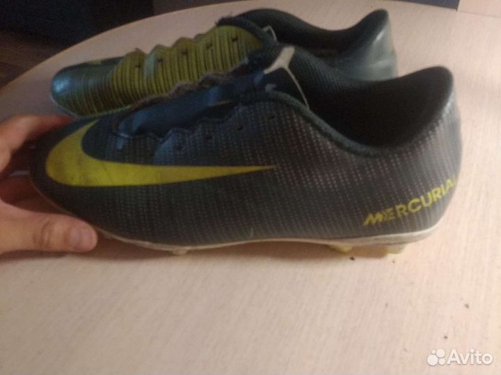 Бутсы футбольные