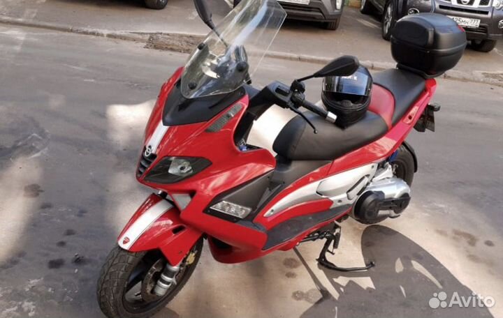 Gilera Nexus 500, 2005