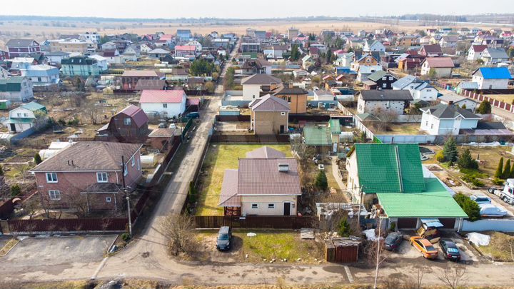 Дом 170 м² на участке 8 сот.