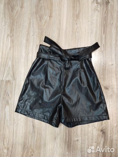 Свитер, джинсы, платье, юбка, шорты