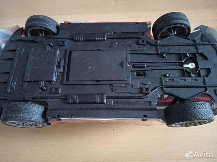 Машинка на пульте управления(дрифт)