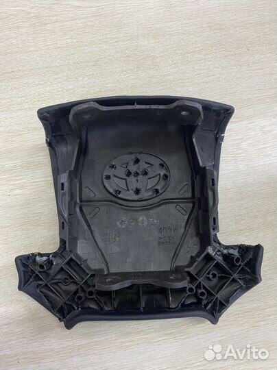 Заглушка в руль toyota land cruiser 200