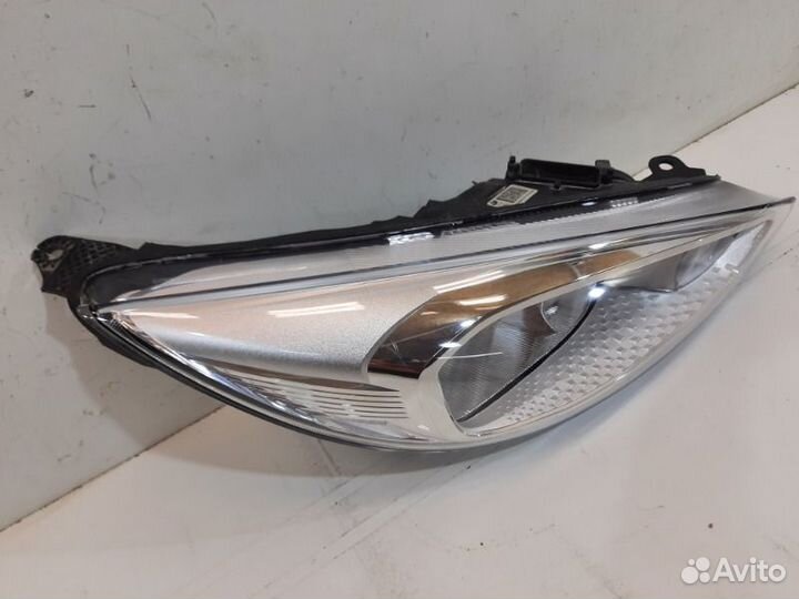Фара передняя правая Ford Focus 3 2015-2019
