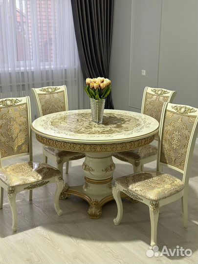 Обеденная группа, раскладной стол