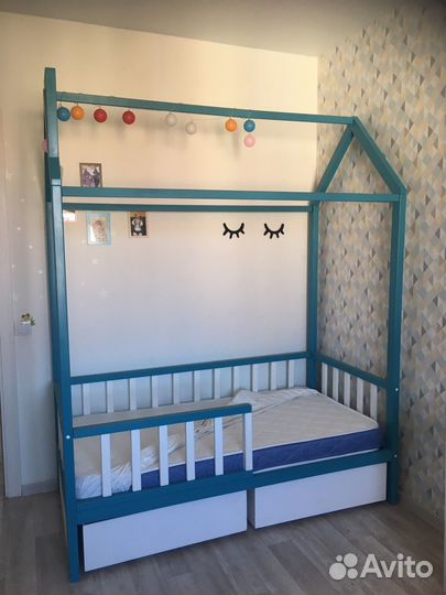 Детская кровать домик с матрасом