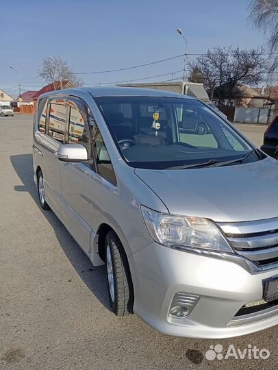 Nissan Serena 2.0 CVT, 2011, 187 357 км