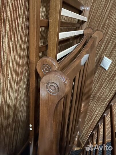 Детская кроватка фирмы Гандылян 