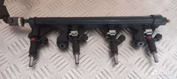 Форсунка peugeot 308 1 1.6 nn