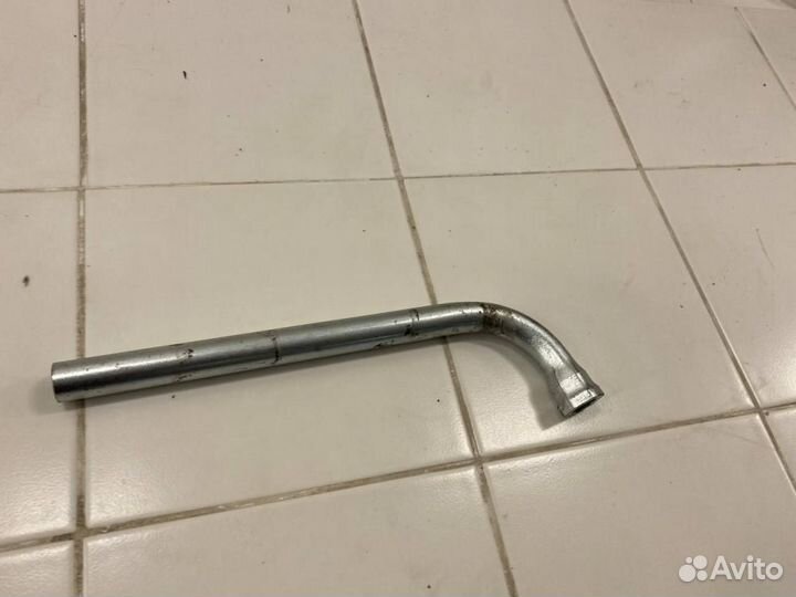 Ключ балонный Volkswagen Passat B7 (2010—2015)