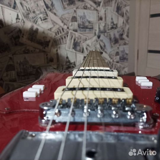 Электрогитара 