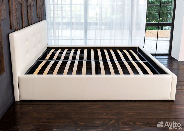 Кровать двуспальная