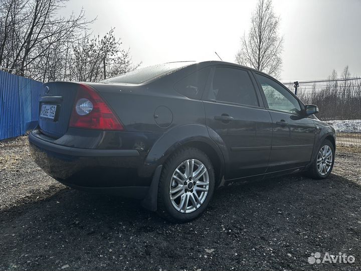 Ford Focus 1.6 МТ, 2007, 235 283 км