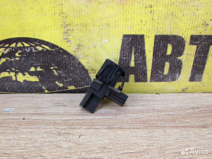 Концевик Passat B6