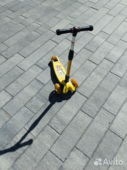 Самокат детский трехколесный