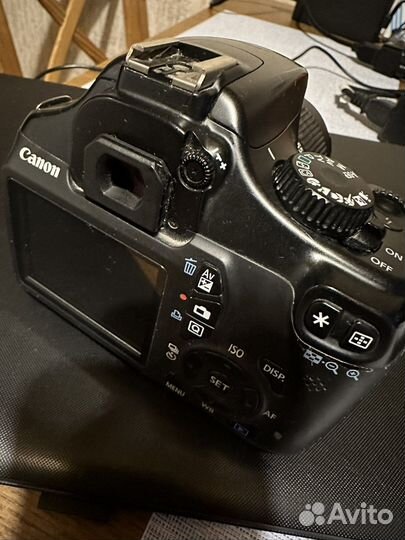 Зеркальный фотоаппарат canon 1100d