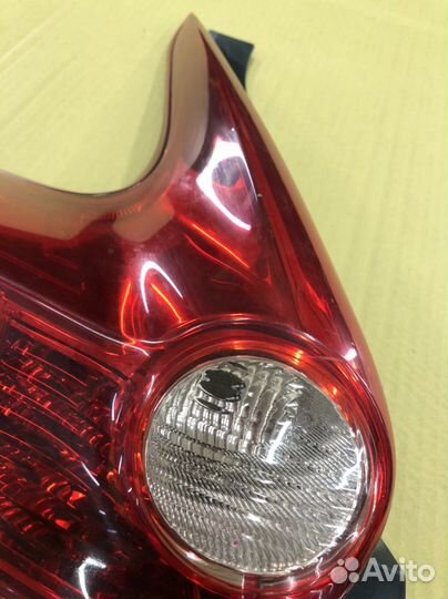 Задний левый фонарь nissan juke