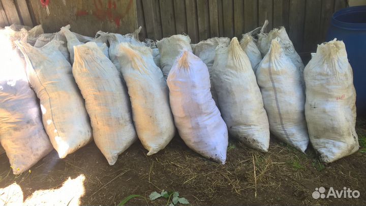 Конский навоз, перегной