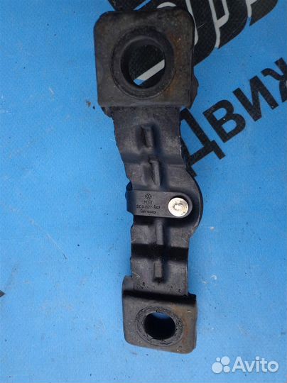 Ответная часть замка багажника VW Passat B6