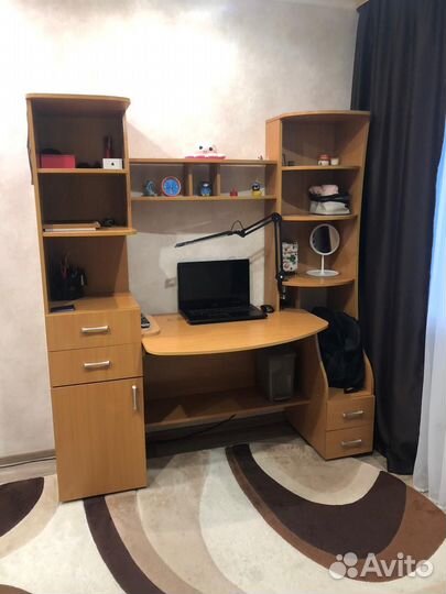 Компьютерный стол