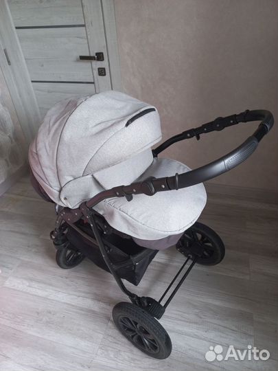 Коляска 3 в 1 Smile Line serenade