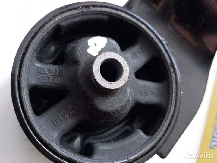 Опора двигателя hyundai coupe 219302D151