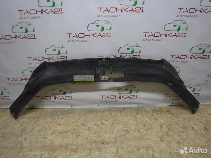 Кожух замка капота Audi Q7 (2005-2015)