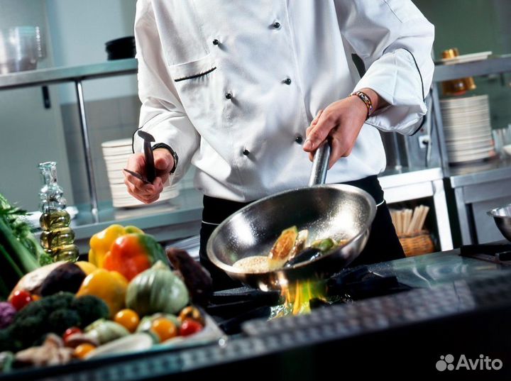 Повар горячего цеха