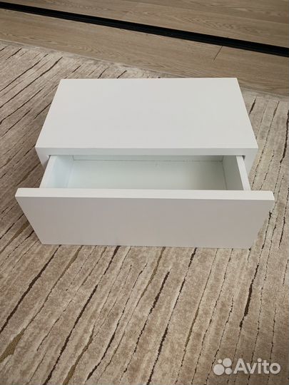 Тумбочка навесная