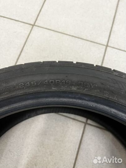 Dunlop SP Sport Maxx RT 2 245/40 R19 и 275/35 R19 100Y