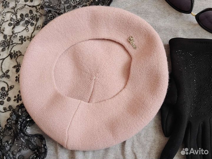 Берет женский вязаный розовый демисезонный