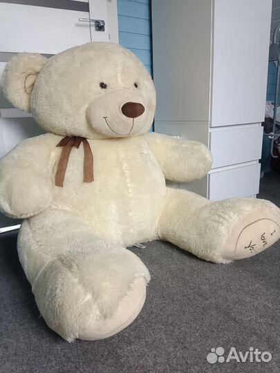 Плюшевый медведь большой