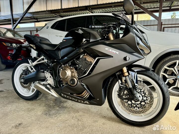 Спорт байк Honda CBR 650R
