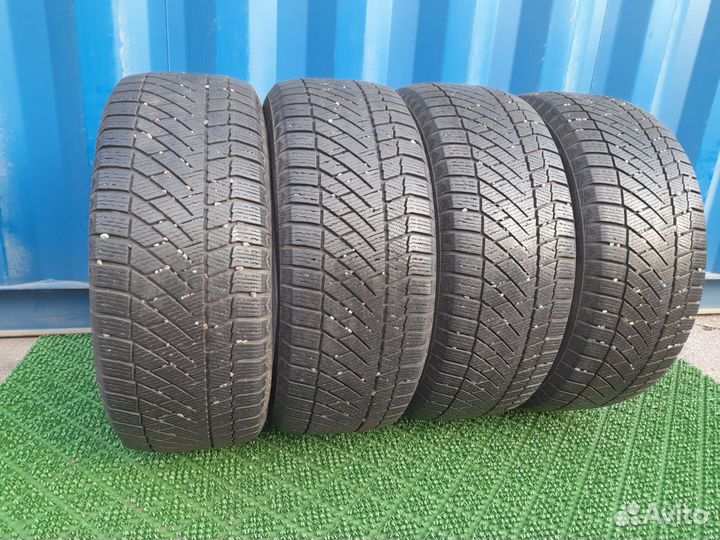 Continental ContiVikingContact 6 235/55 R17 109T