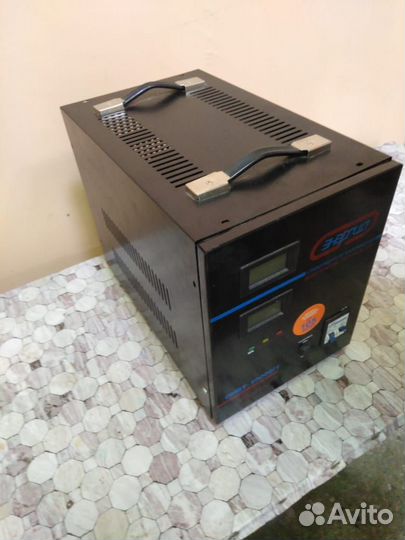 Продам стабилизатор напряжения 